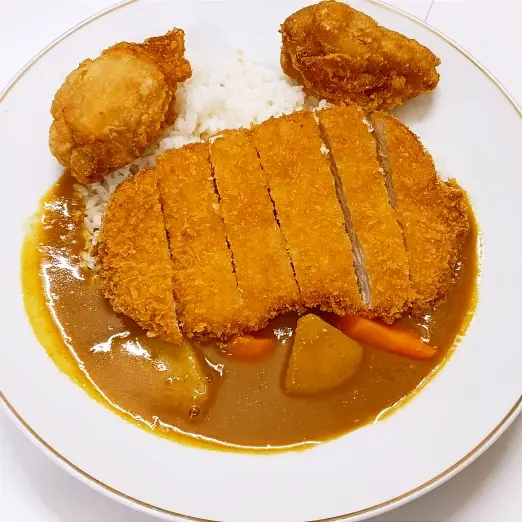 Hình ảnh Combo cơm cà ri Tonkatsu Karrage + Nước ướp lạnh tùy chọn