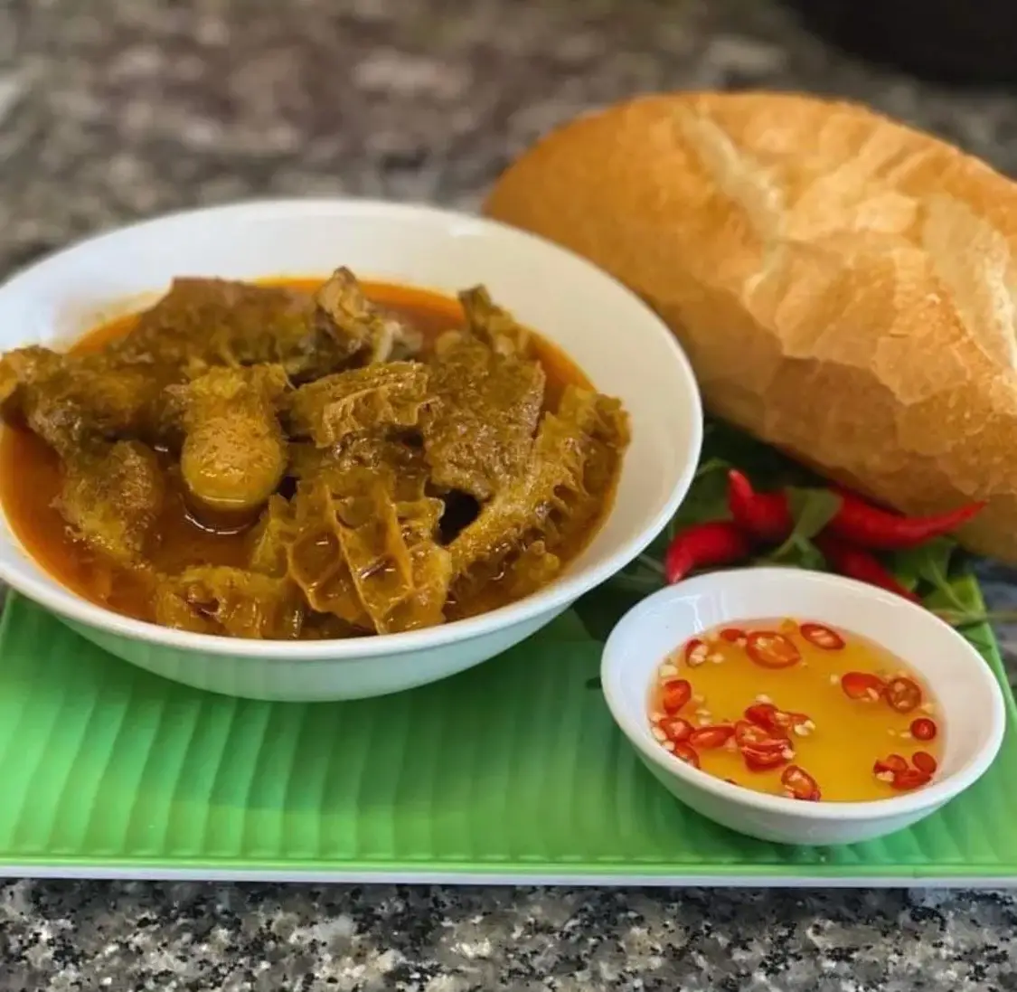 Hình ảnh Phá Lấu Bò Thập Cẩm Phần Lớn 120Gr - 1 Bánh Mì 