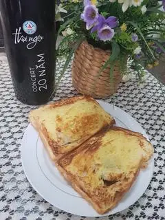 Hình ảnh Sandwich nướng giòn nhân cari bò