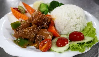 Hình ảnh Cơm sườn xào chua ngọt