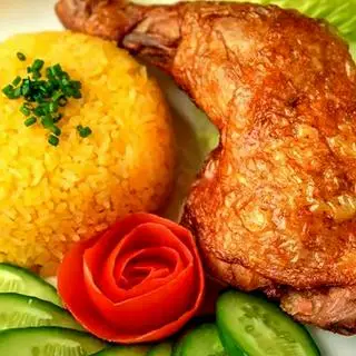 Hình ảnh Cơm Đùi Gà Xối Mỡ (Đùi Góc 4)