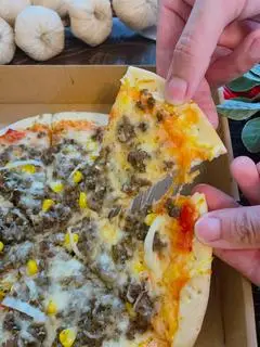 Hình ảnh pizza bò