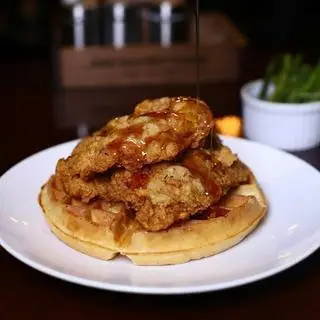 Hình ảnh Fried chicken and waffles