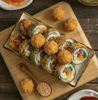 Hình ảnh Kimbap - gà viên