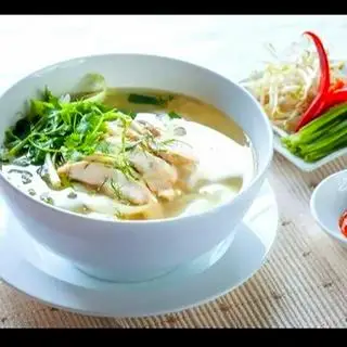 Hình ảnh ITEM-LEOL - Phở gà thường (Đã bao gồm 5k tiền hộp)