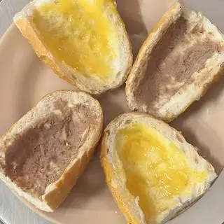 Hình ảnh Bánh mì nướng pate bơ (2 ổ)
