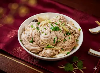 Hình ảnh Óc Heo Hấp Chín