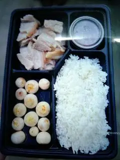 Hình ảnh cơm thịt luộc cà pháo mắm tôm