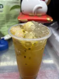 Hình ảnh Trà măng cụt chanh leo (900ml)