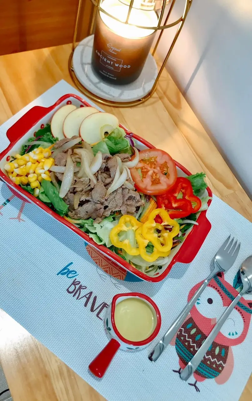 Hình ảnh Salad bò xốt Bulgogi
