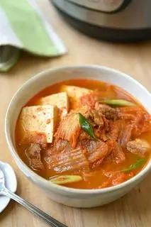 Hình ảnh Canh Kimchi bò