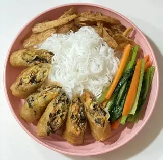 Hình ảnh Bún Chả Giò Thuần Chay