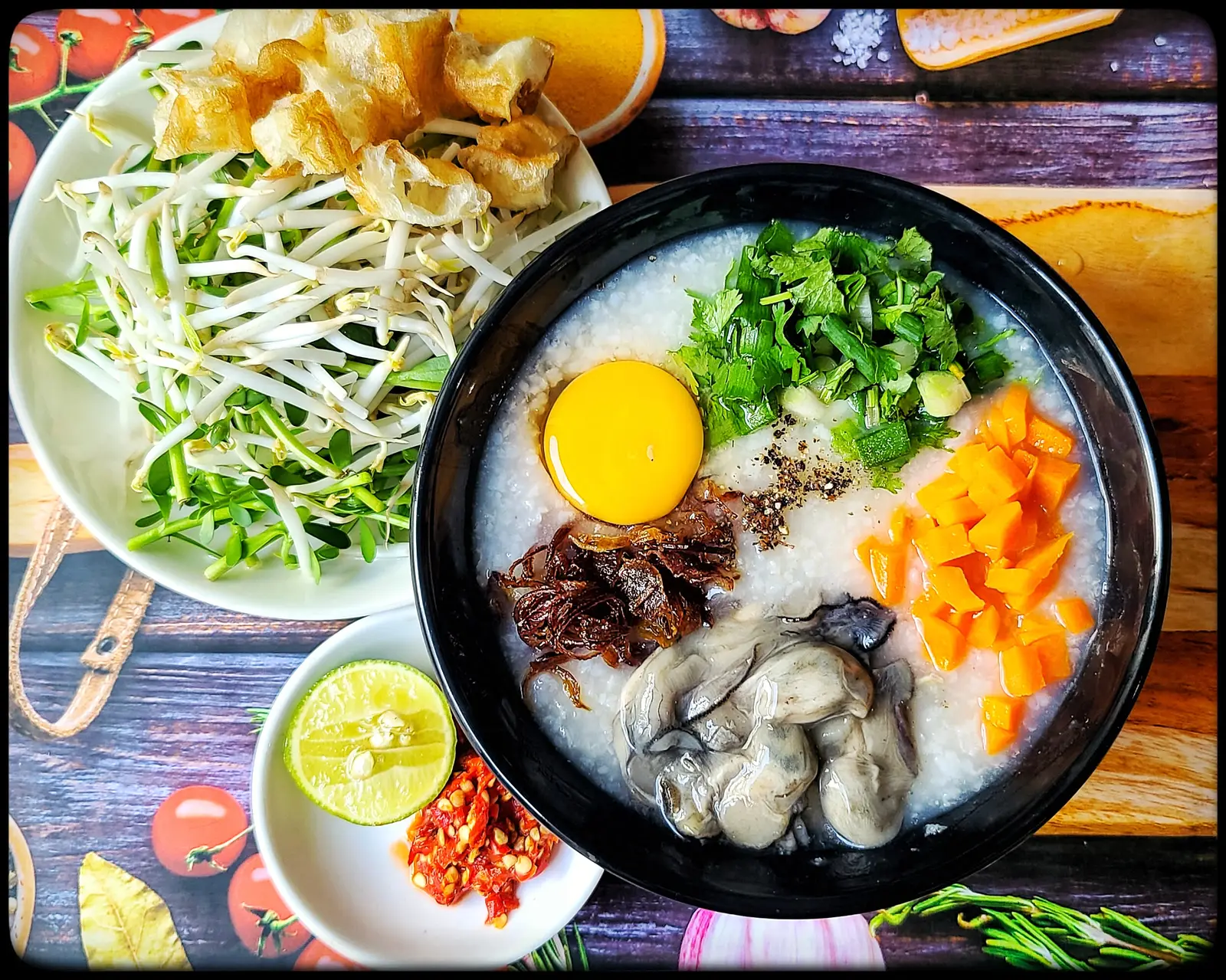 Hình ảnh cháo hàu tô nhỏ + trứng gà