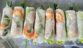 Hình ảnh Combo 5 gỏi cuốn tôm thịt nước tương 