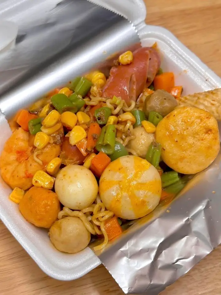 Hình ảnh Mì trộn đặc biệt full topping