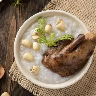 Hình ảnh Gà Ác Nhỏ