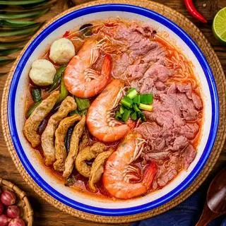 Hình ảnh Bún Thái Tomyum Tôm Bò Chả Cá (Bún/Mì)
