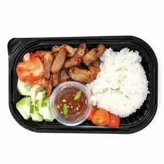 Hình ảnh Cơm thịt nướng sốt Thái kim chi