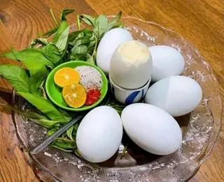 Hình ảnh Hột vịt vữa nước