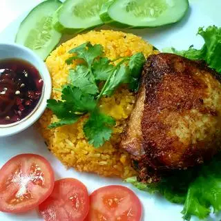 Hình ảnh Cơm Gà Má Đùi 