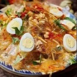 Hình ảnh bánh tráng trộn trứng cút siêu ngon