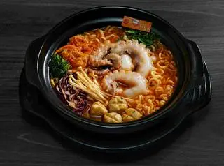 Hình ảnh Mì kim chi bạch tuộc