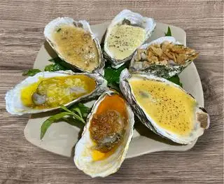 Hình ảnh Combo hàu nướng 2 vị tự chọn