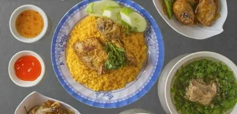 Hình ảnh Cơm Gà Xối Mỡ & Gà Chiên Nước Mắm - Minh Phụng 