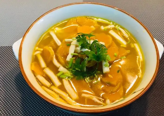 Hình ảnh Canh bí đỏ nấu nấm