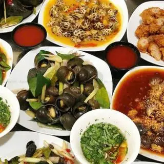 Hình ảnh Mẹt  Ốc  Rang Me 5 Loại