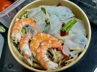 Hình ảnh Đu Đủ Mắm Thái 4 Tôm Mix Sứa 