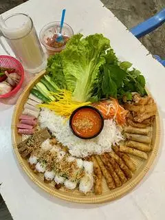Hình ảnh phần đặc biệt ..3 người 