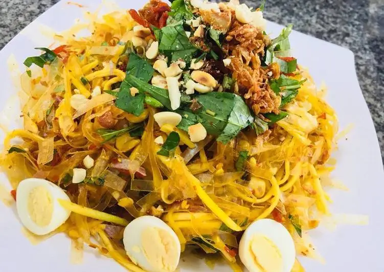 Hình ảnh Bánh tráng trộn thập cẩm