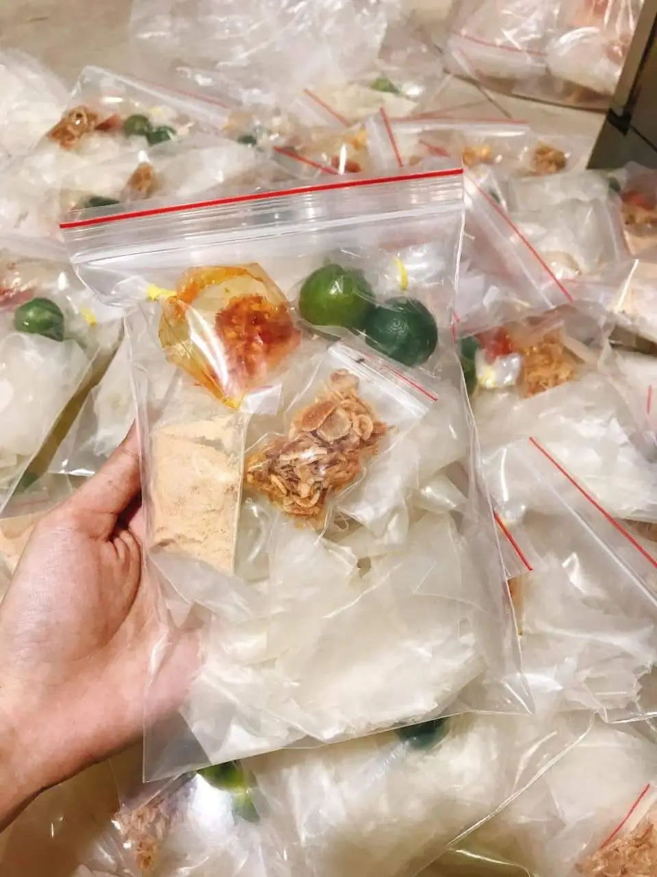 Hình ảnh BÁNH TRÁNG dẻo phơi sương sa tế tắt
