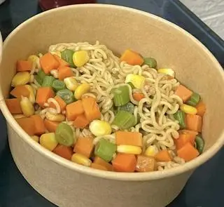 Hình ảnh Mì Trộn Rau Củ