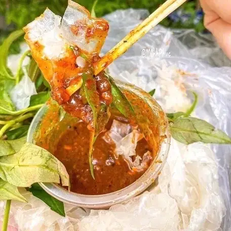 Hình ảnh Bánh tráng chấm ( 5 trứng cút)