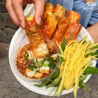 Hình ảnh Bánh Tráng Cuộn Chấm Sốt Me Full Topping Best Seller