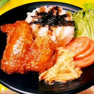 Hình ảnh Cơm phần cánh gà sốt thái