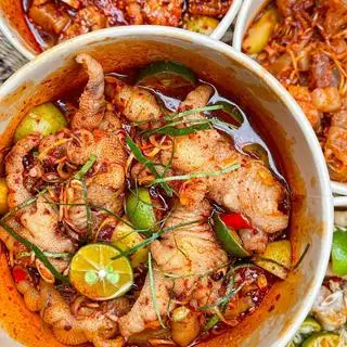 Hình ảnh Chân gà rút xương sốt thái xoài