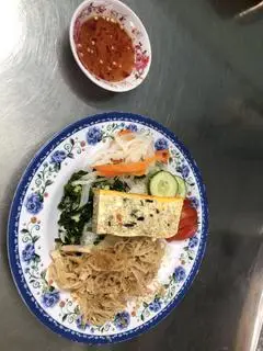 Hình ảnh Cơm bì chả
