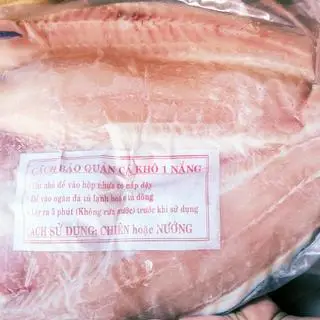 Hình ảnh Cá basa nguyên con, phơi 1 nắng. Món ăn siêu bắt cơm.