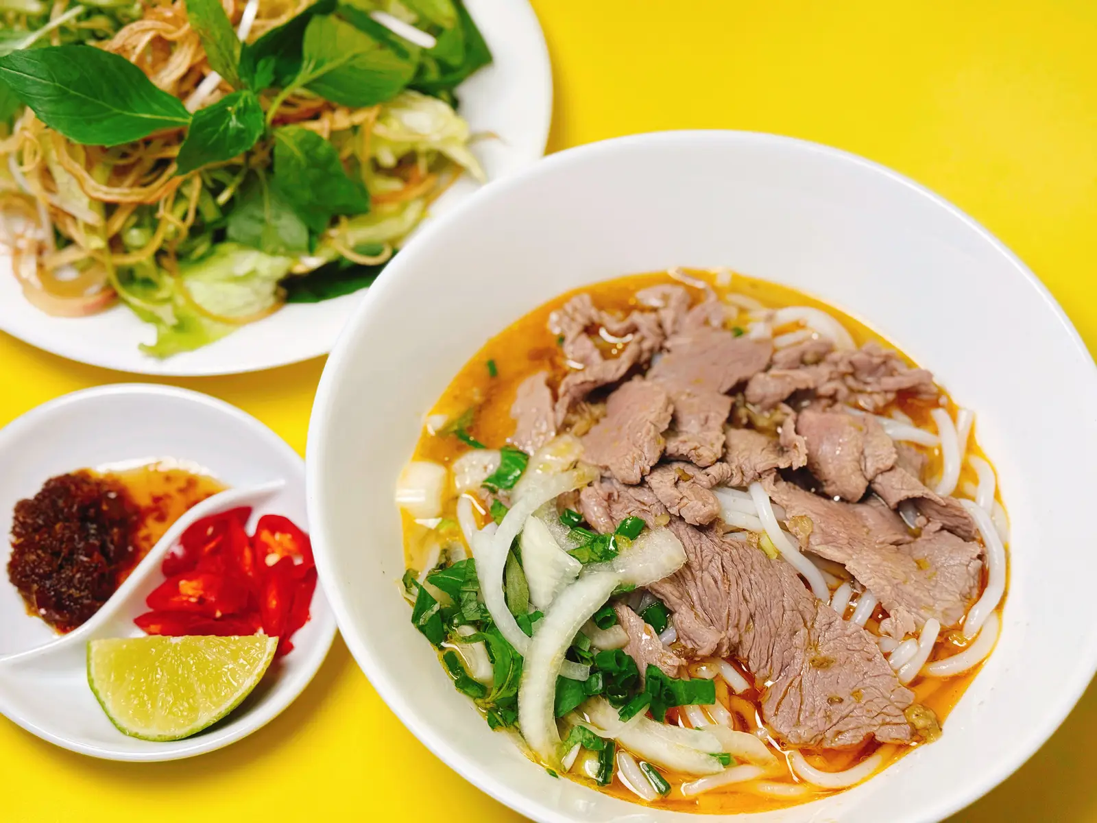 Hình ảnh BÚN BÒ TÁI  