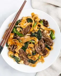 Hình ảnh Hủ tiếu xào bò