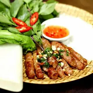 Hình ảnh Bánh tráng cuốn nem nướng