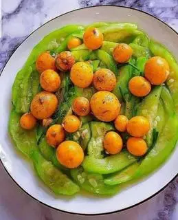 Hình ảnh Trứng Gà Non Xào Mướp