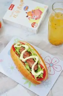 Hình ảnh Bánh mì xúc xích trứng