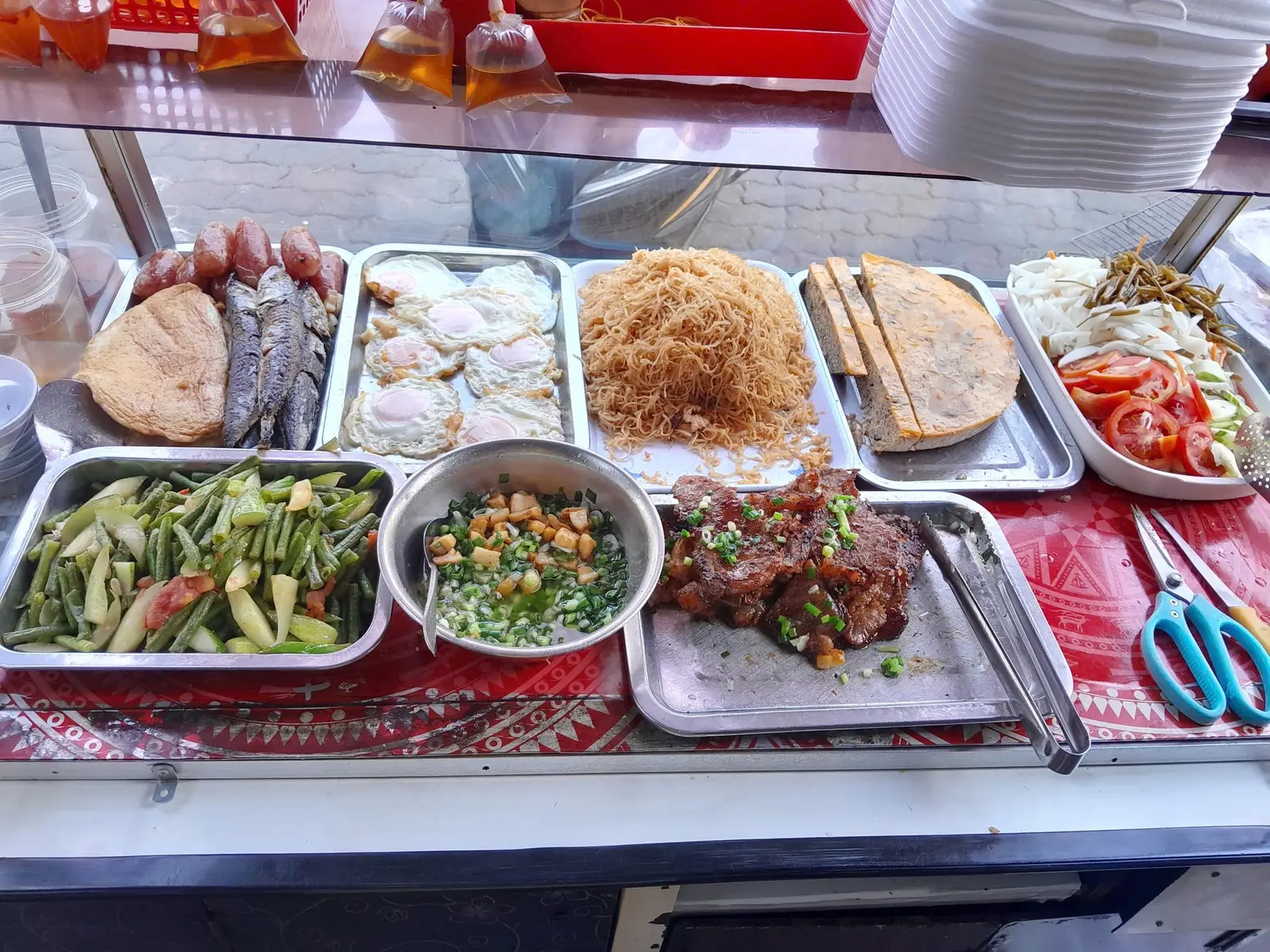 Hình ảnh Cơm bì lạp xưởng