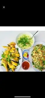 Hình ảnh Gỏi gà 1/2 con 