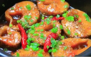 Hình ảnh cơm cá lóc kho tiêu+ rau xào, canh
