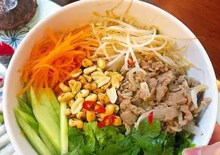 Hình ảnh bún trộn bò